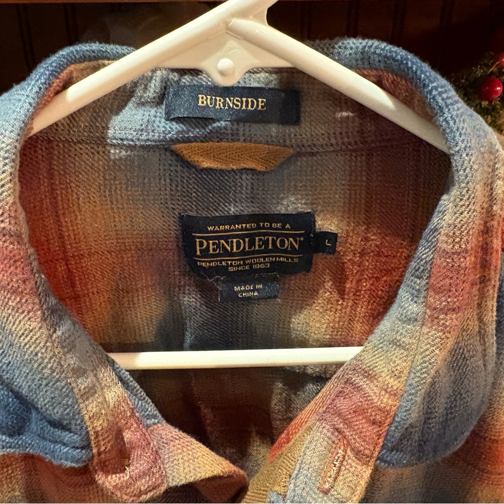 Pendleton Men’s Burnside Flannel Button-Down Shir… - image 4